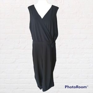 NWT Loft Plus Black Sleeveless Jumper sz 16